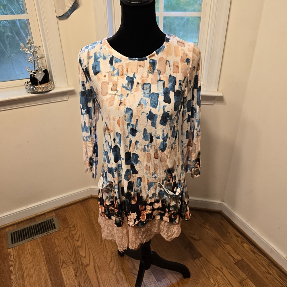 Logo By Lori Goldstein Abstract Print Tunic‎ Top Pockets & Lace Trim Detail XS